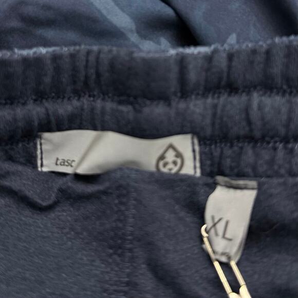 Tasc Recess Shorts Mens XL 5 in Inseam Lined Navy Blue Camo - Picture 2 of 9